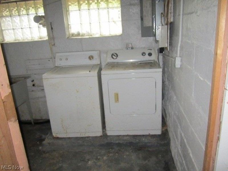 4207 E 146th Street, Cleveland, OH 44128 Photo 4
