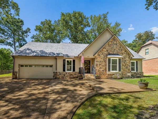 8970 FARMOOR RD, Germantown, TN 38139