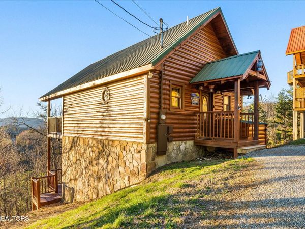 2545 Raccoon Hollow Way, Sevierville, TN 37862