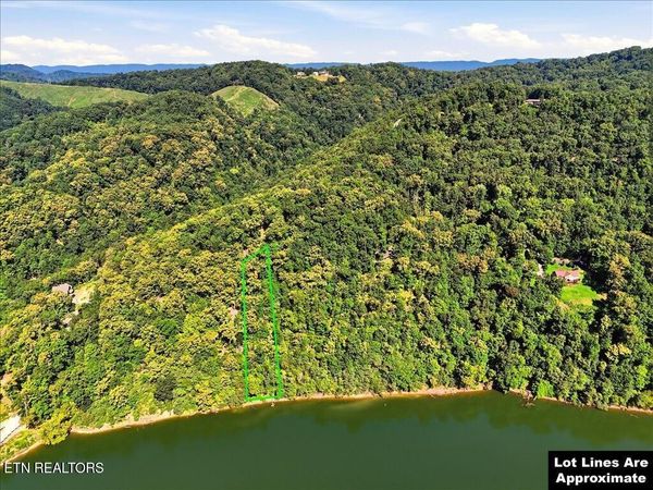 1007 Wilderness Drive, Mooresburg, TN 37811