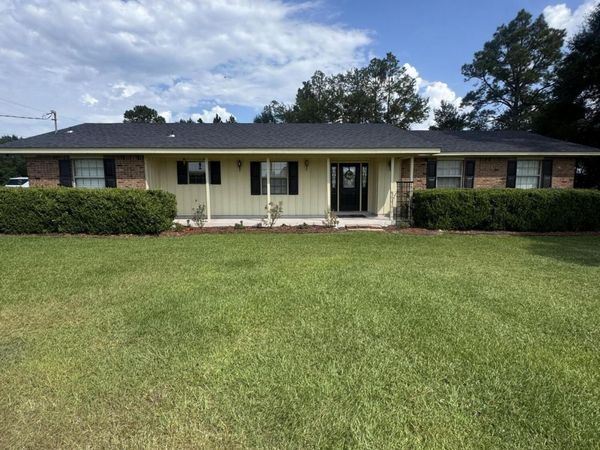 28284 Hwy 603 , Perkinston, MS 39573
