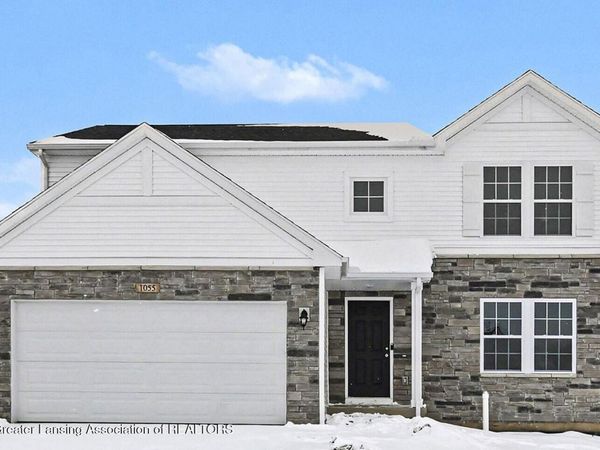 1100 Woodridge Drive, St. Johns, MI 48879