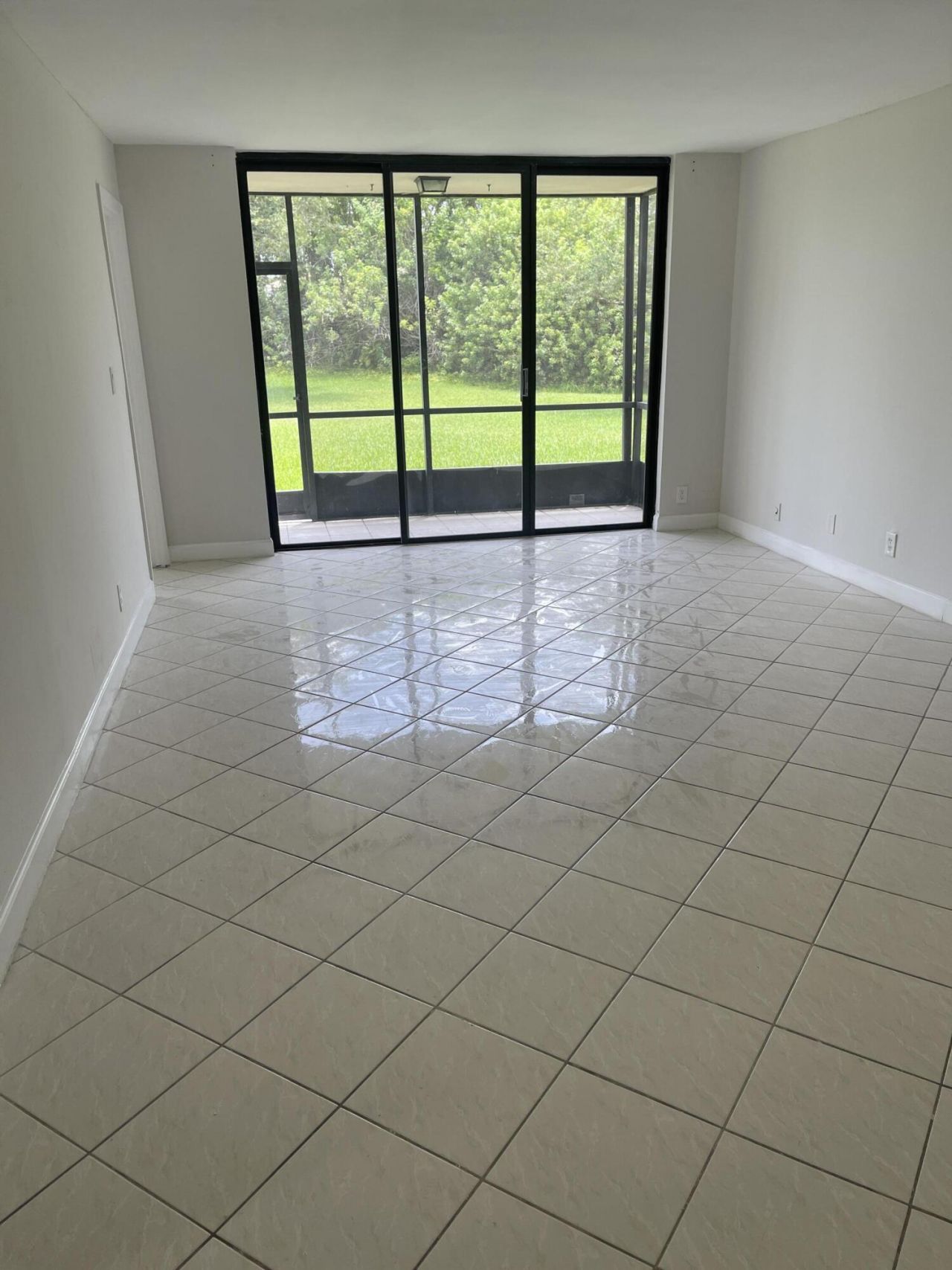6301 N University Drive, Unit 118, Tamarac, FL 33321 Photo