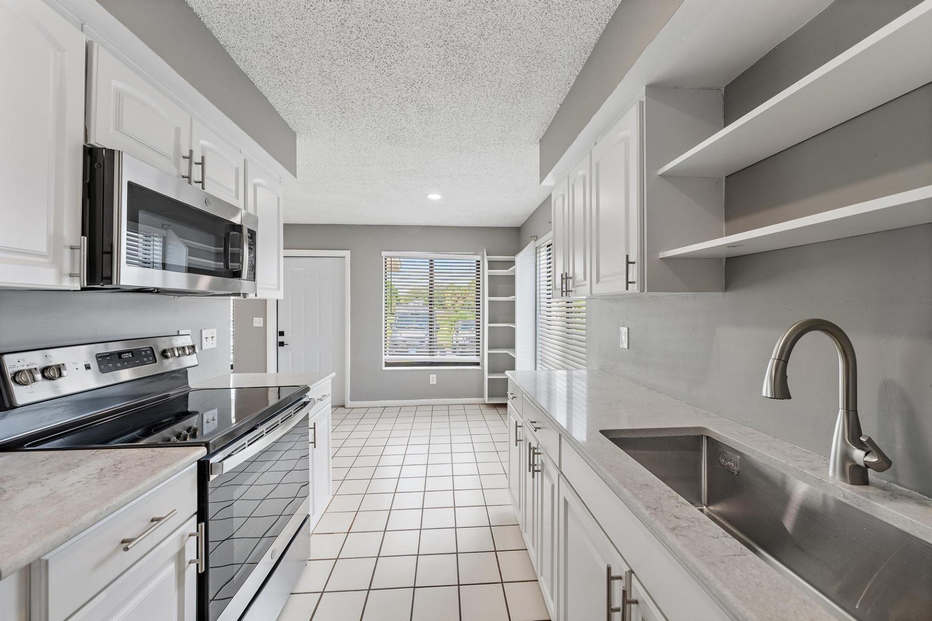 1924 Service Road, North Palm Beach, FL 33408 Photo