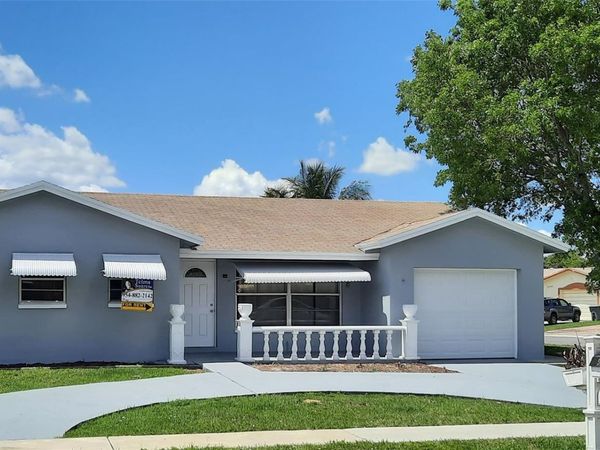 9370 SW 1ST Place, Boca Raton, FL 33428