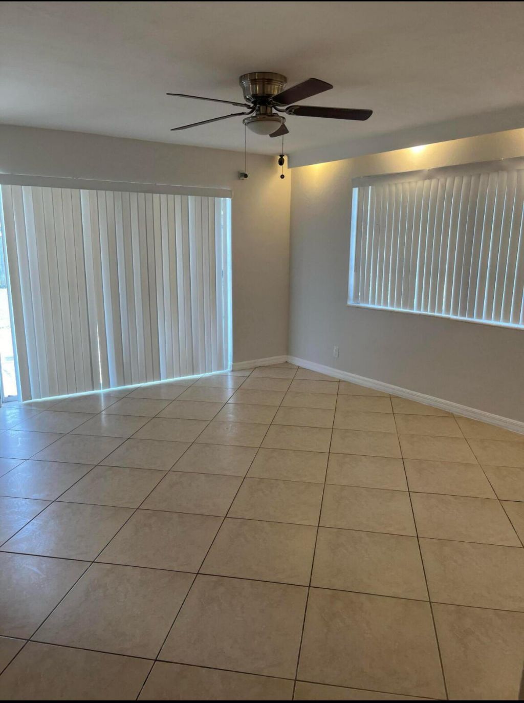 1211 W 27th Street, Riviera Beach, FL 33404 Photo