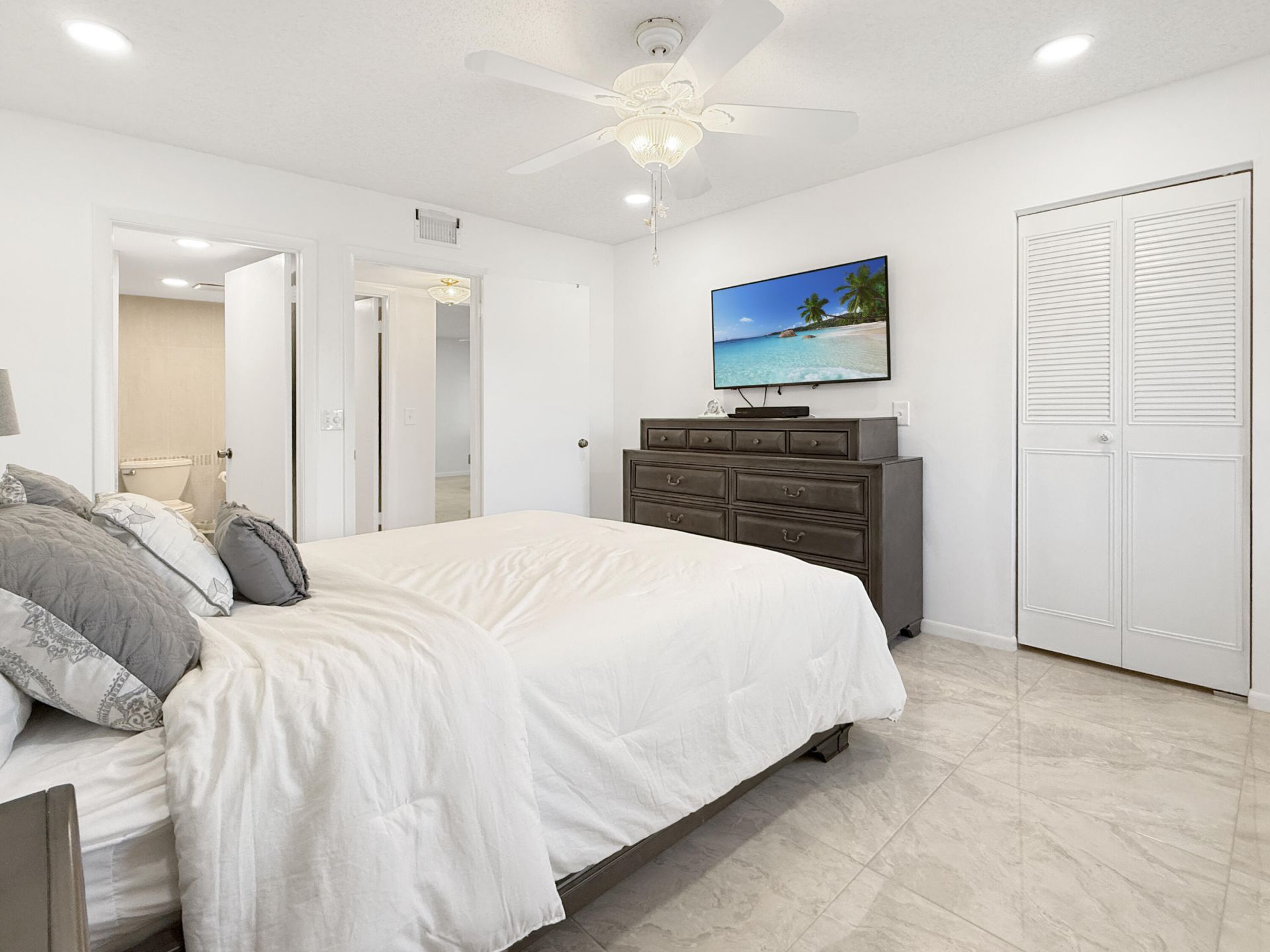 232 Pine High Occupancy Vehicle Circle, Unit C2, Greenacres, FL 33463 Photo