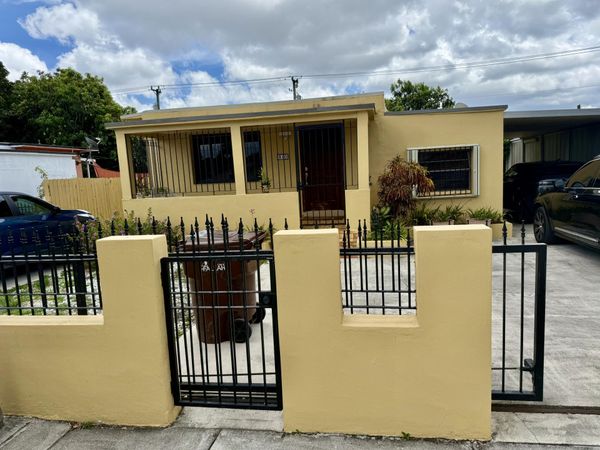 810 E 28TH Street, Hialeah, FL 33013