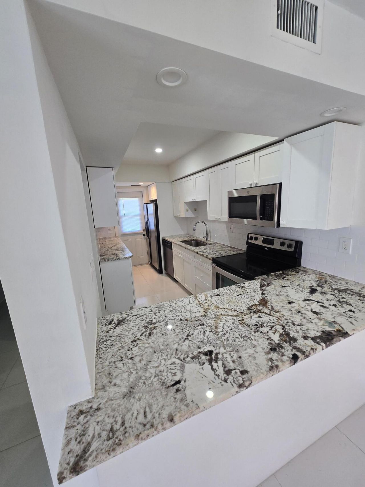 4083 Coral Springs Drive, Coral Springs, FL 33065 Photo