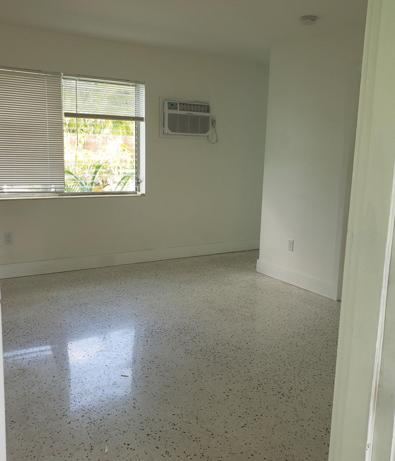 1216 Cabana Road, Unit 2, Singer Island, FL 33404 Photo