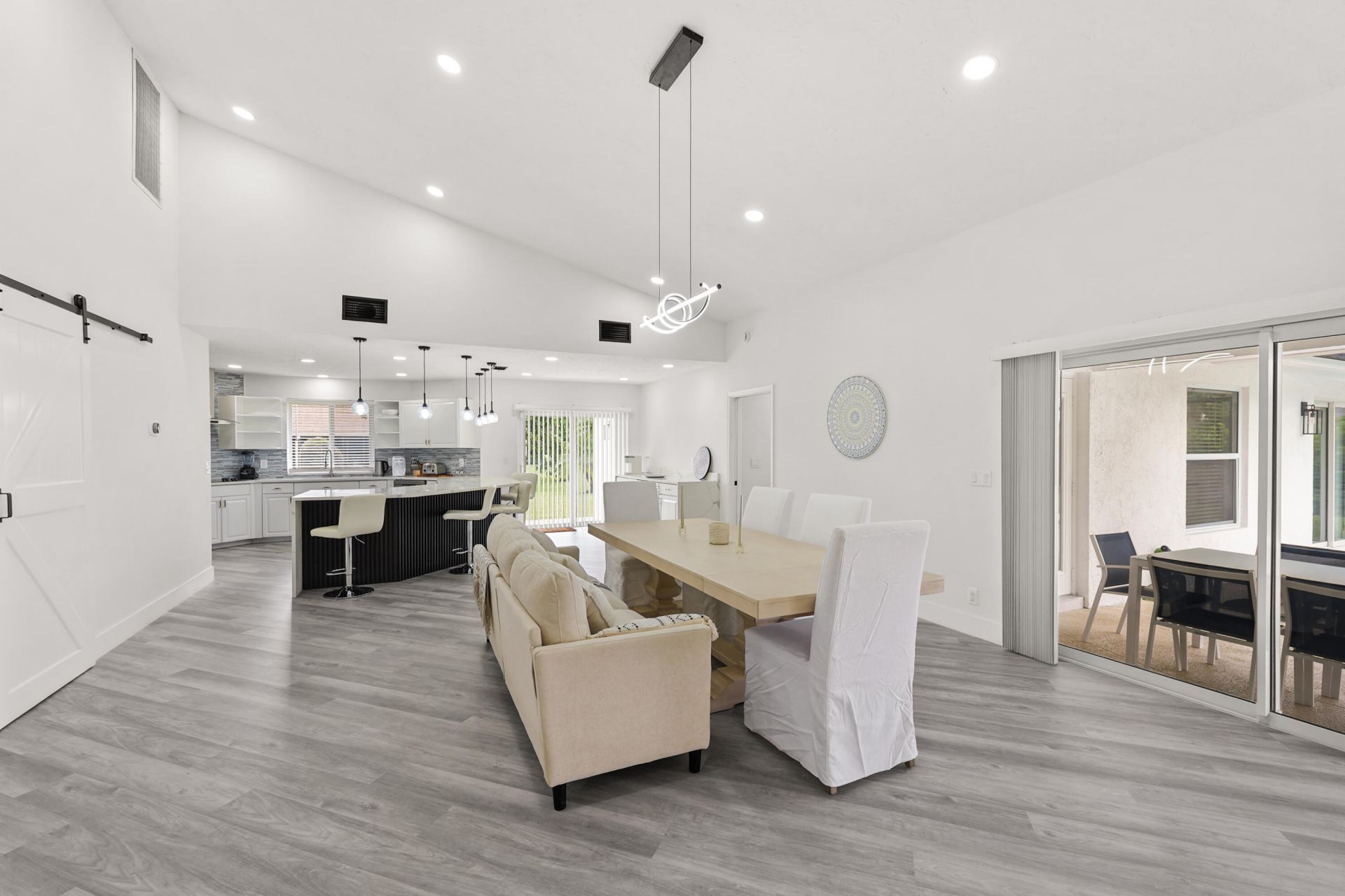 15545 Meadow Wood Drive, Wellington, FL 33414 Photo