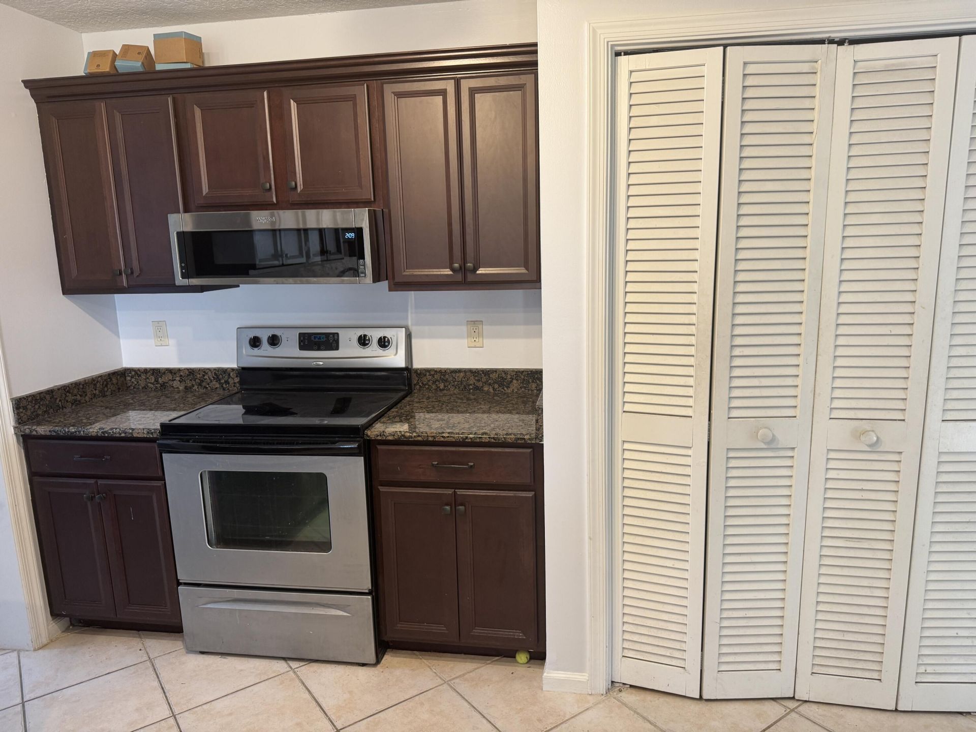 121 Beaumont Lane, Palm Beach Gardens, FL 33410 Photo