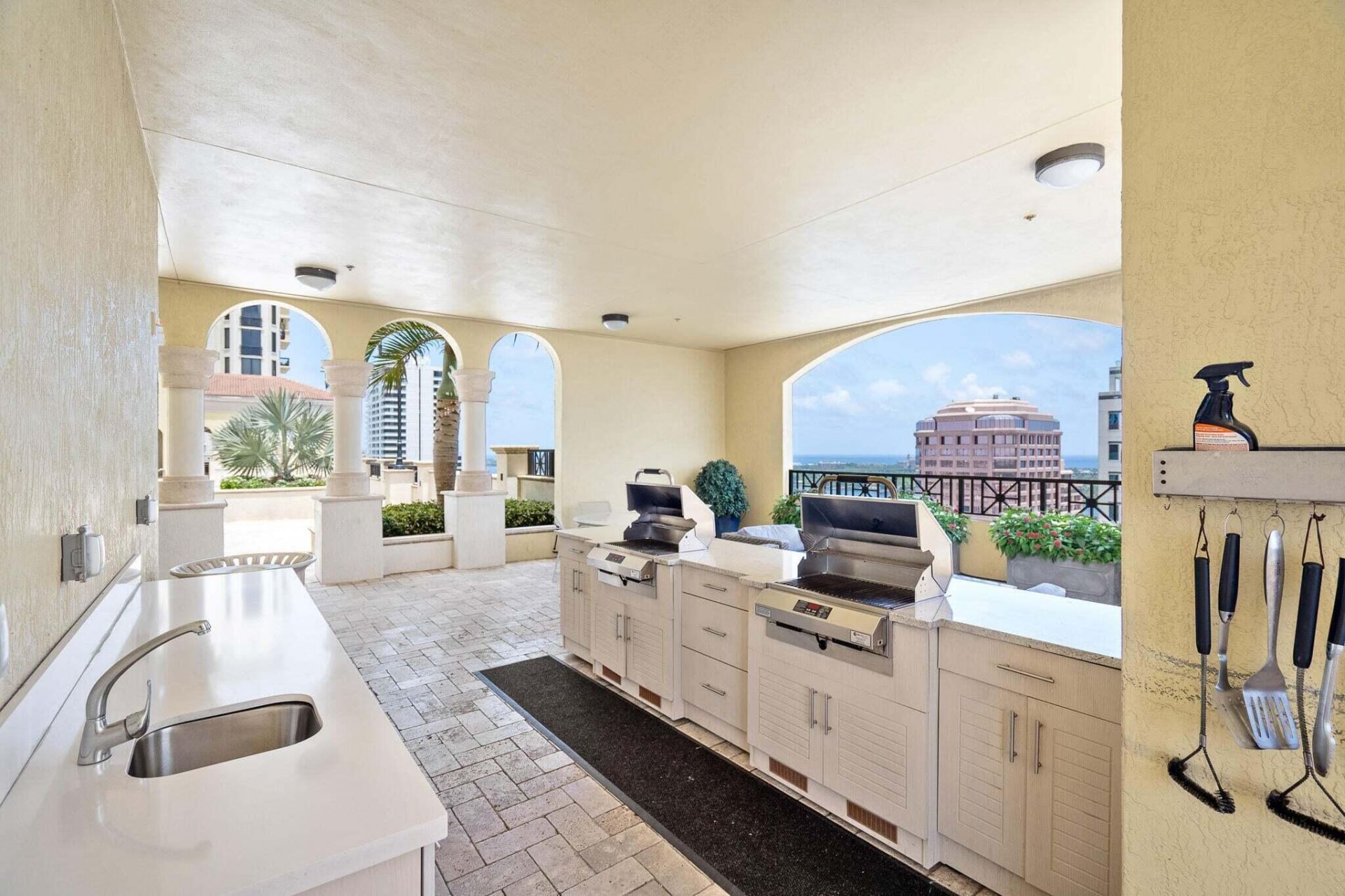 801 S Olive Avenue, Unit 418, West Palm Beach, FL 33401 Photo
