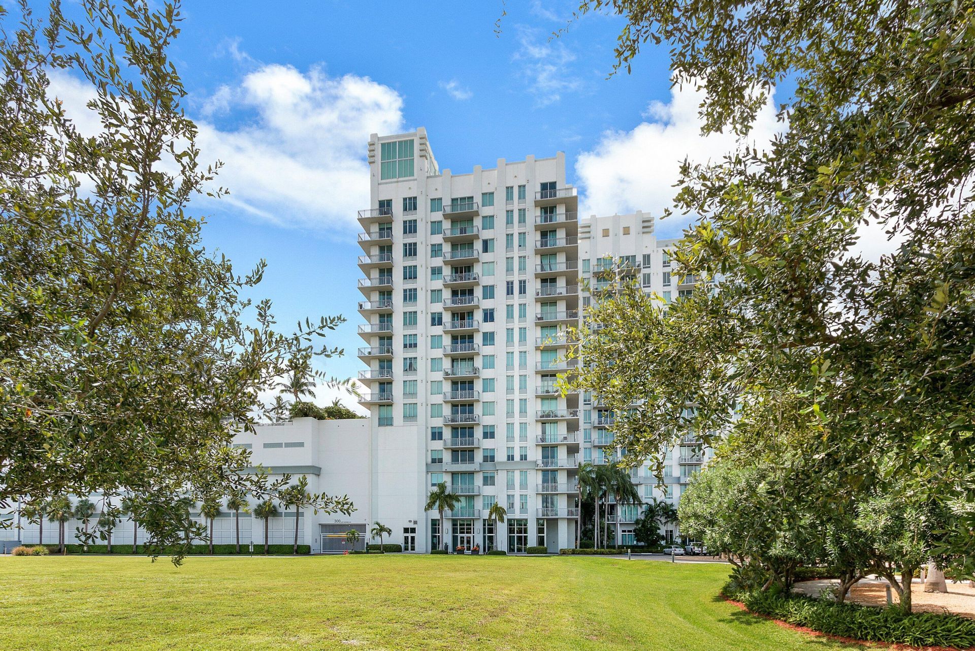 300 S Australian Avenue, Unit 1520, West Palm Beach, FL 33401 Photo