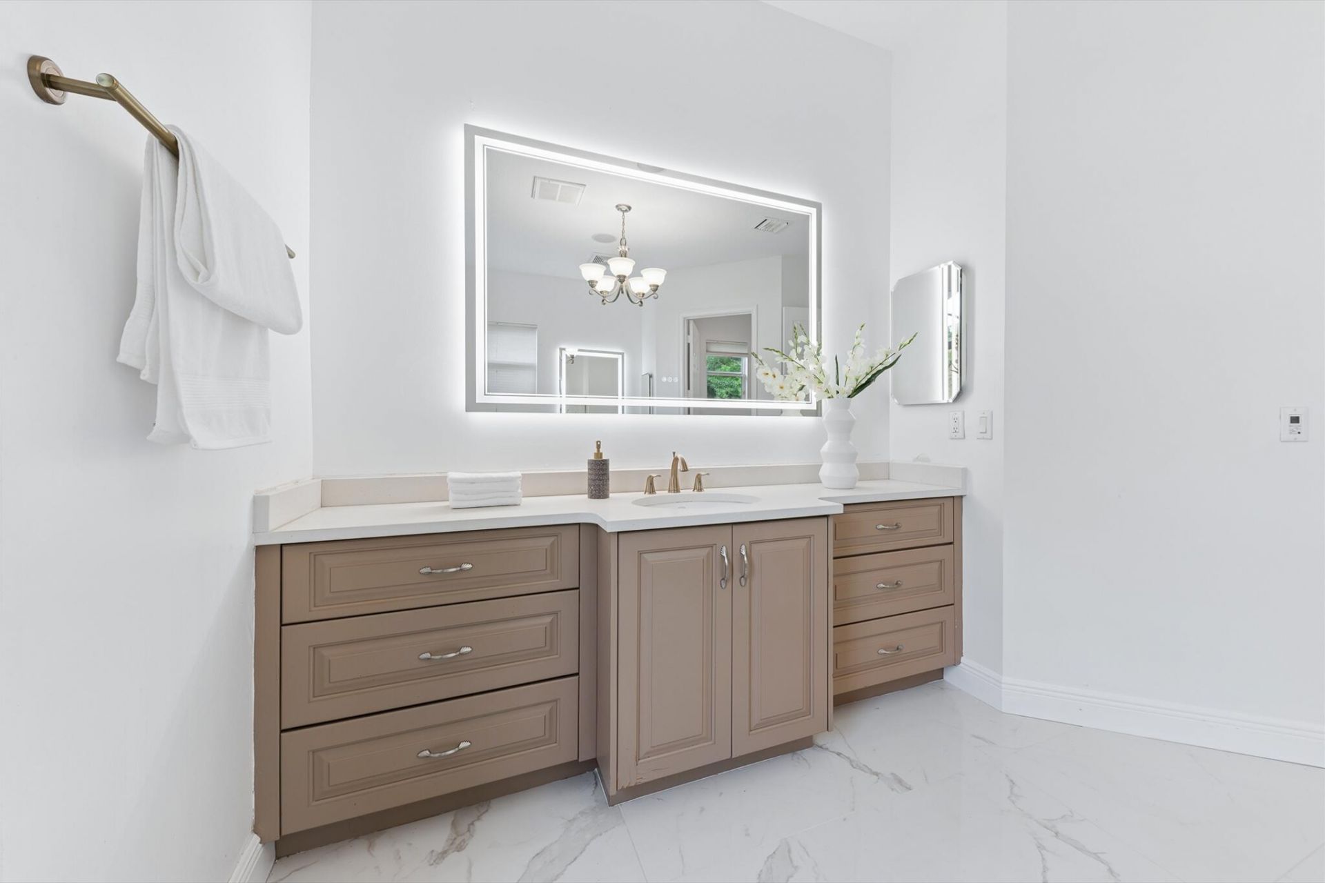 8717 Estate Drive, West Palm Beach, FL 33411 Photo
