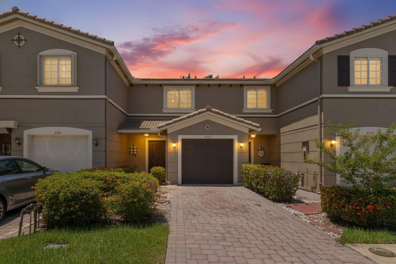 2257 SW Marshfield Court, Unit 2257, Port Saint Lucie, FL 34953 Photo