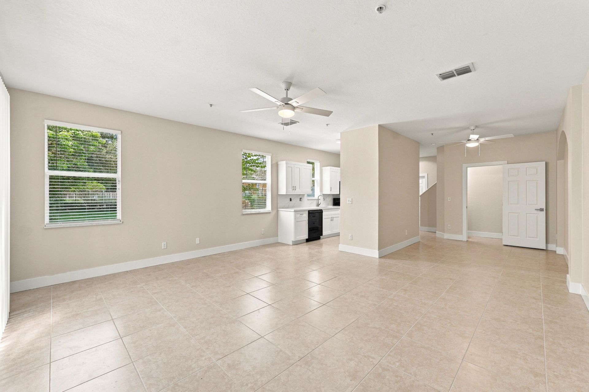 813 Pipers Cay Drive, West Palm Beach, FL 33415 Photo
