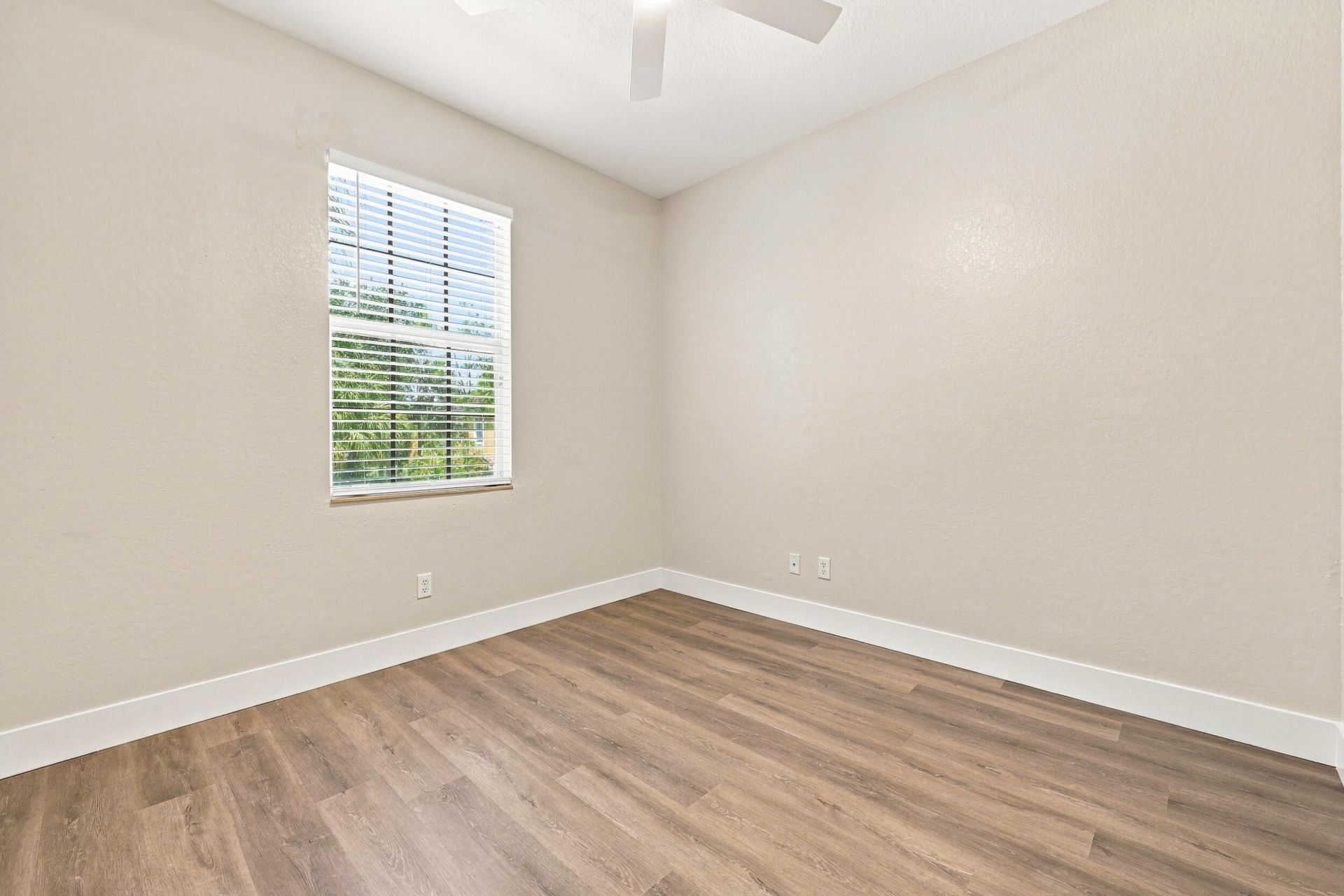 813 Pipers Cay Drive, West Palm Beach, FL 33415 Photo