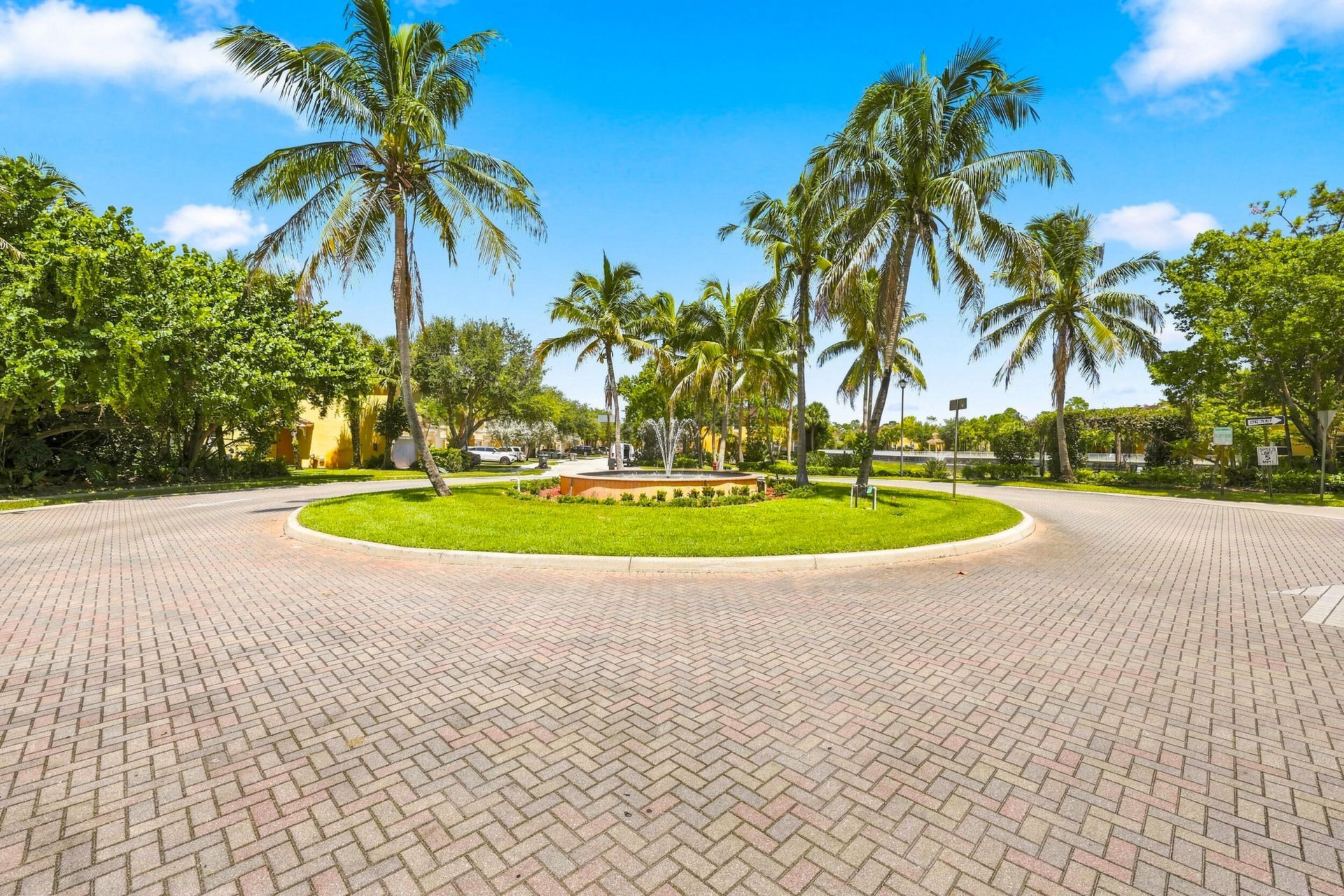 813 Pipers Cay Drive, West Palm Beach, FL 33415 Photo