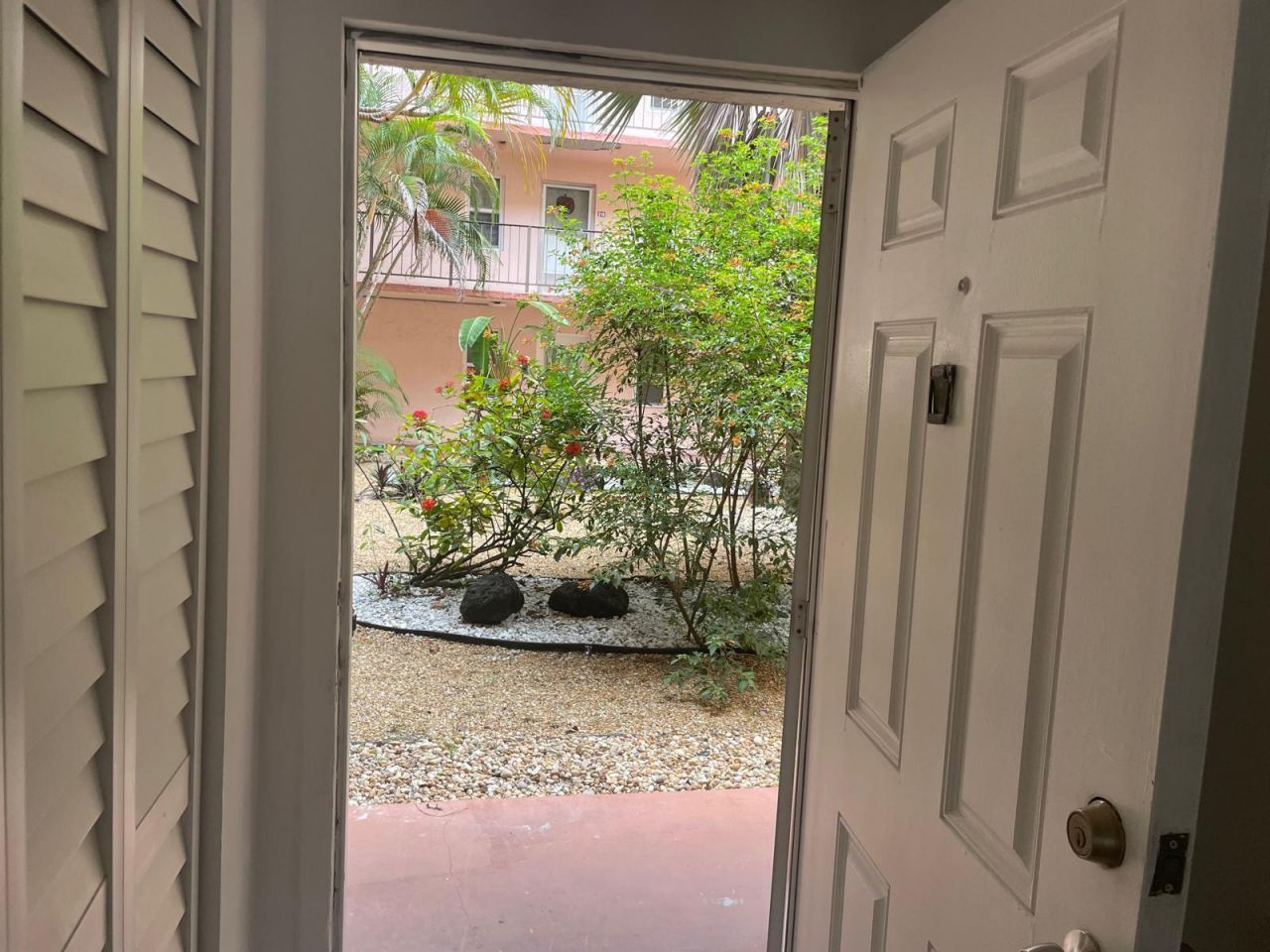 2851 Somerset Drive, Unit 111, Lauderdale Lakes, FL 33311 Photo