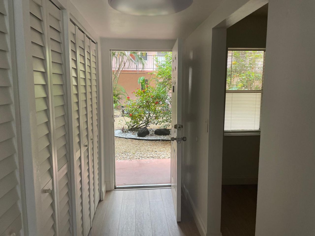 2851 Somerset Drive, Unit 111, Lauderdale Lakes, FL 33311 Photo