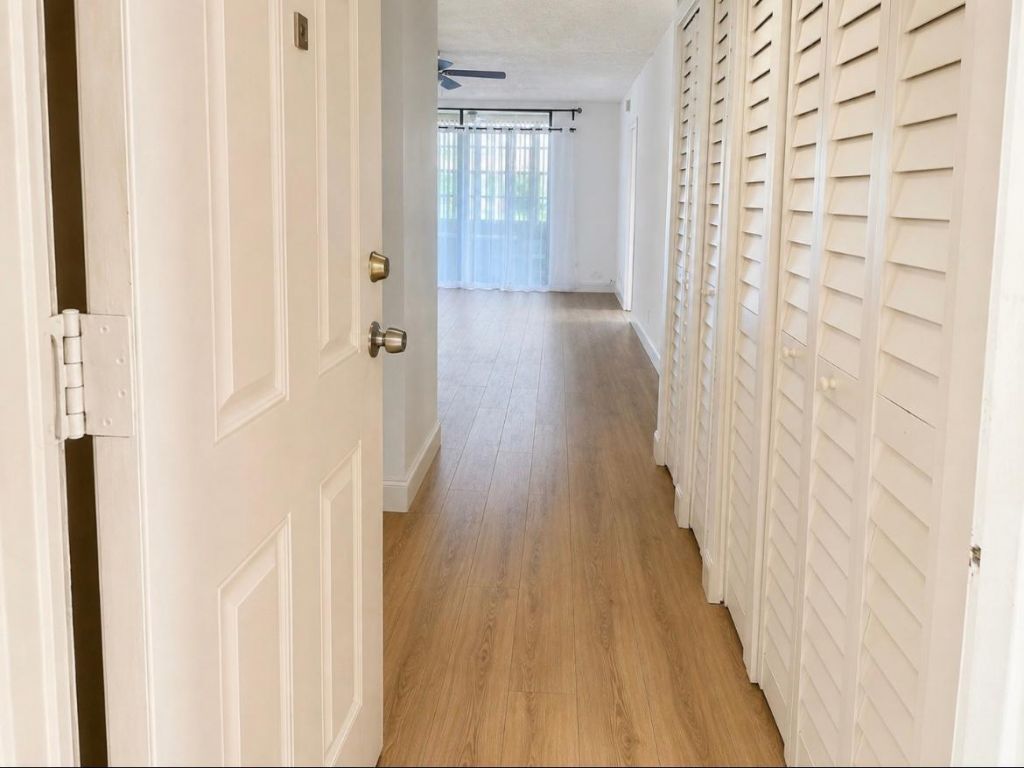 2851 Somerset Drive, Unit 111, Lauderdale Lakes, FL 33311 Photo