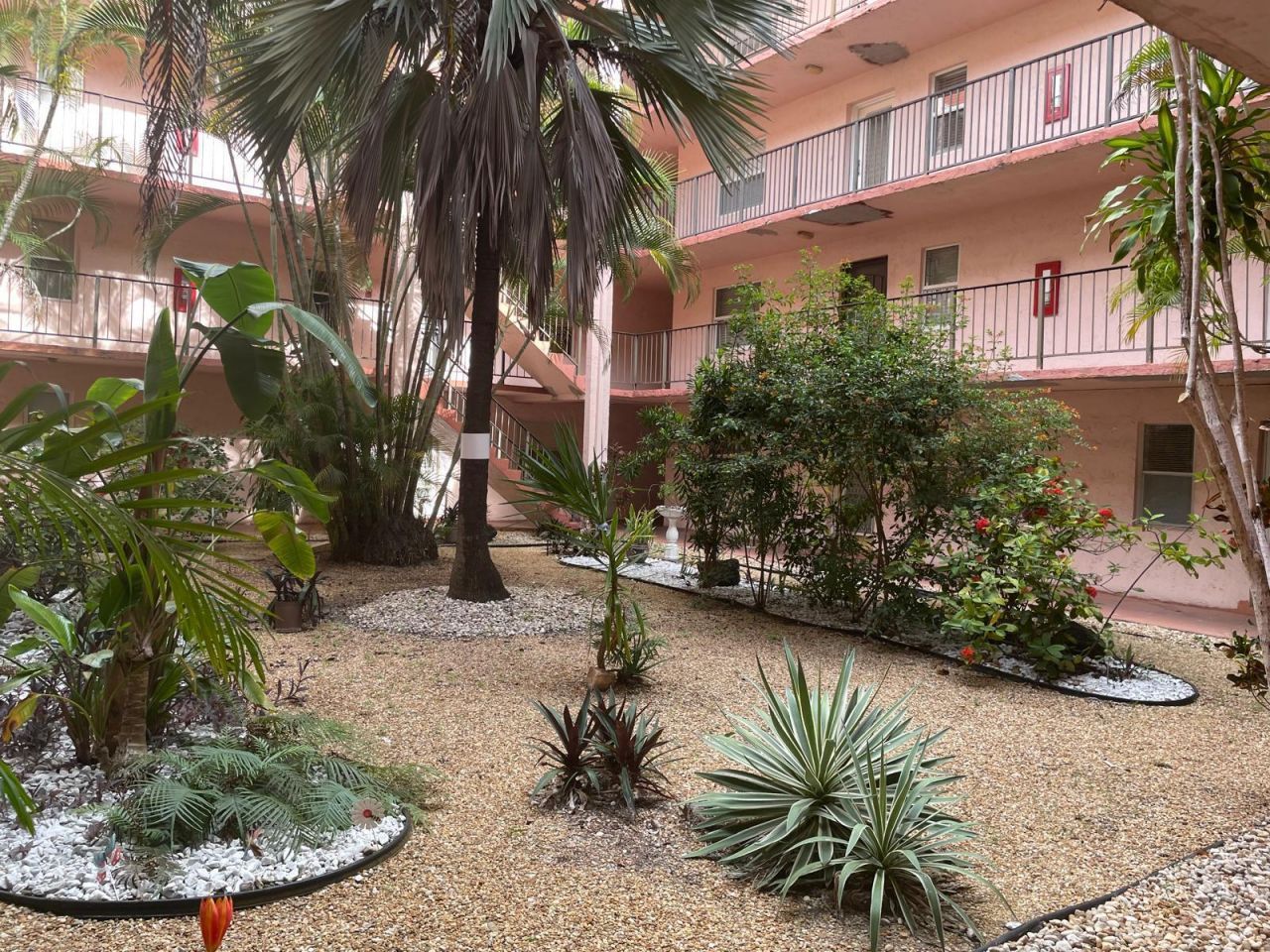 2851 Somerset Drive, Unit 111, Lauderdale Lakes, FL 33311 Photo