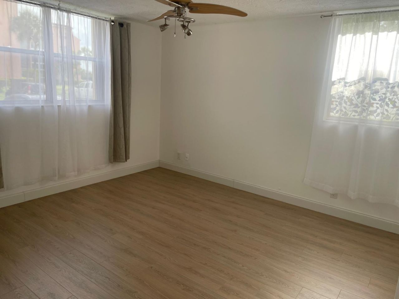 2851 Somerset Drive, Unit 111, Lauderdale Lakes, FL 33311 Photo