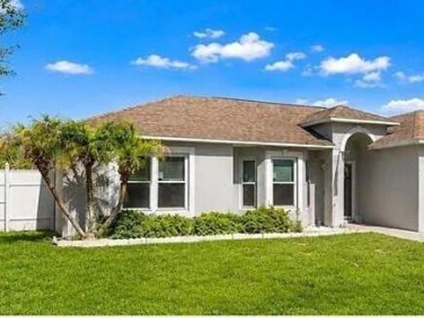 5872 ROYAL HILLS Circle, Winter Haven, FL 33881