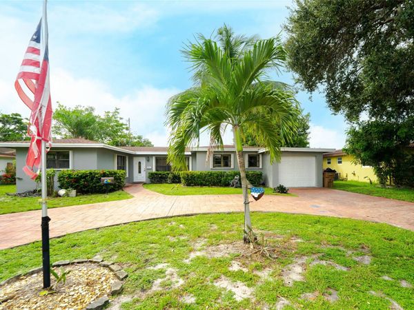 816 SE 13TH Court, Deerfield Beach, FL 33441