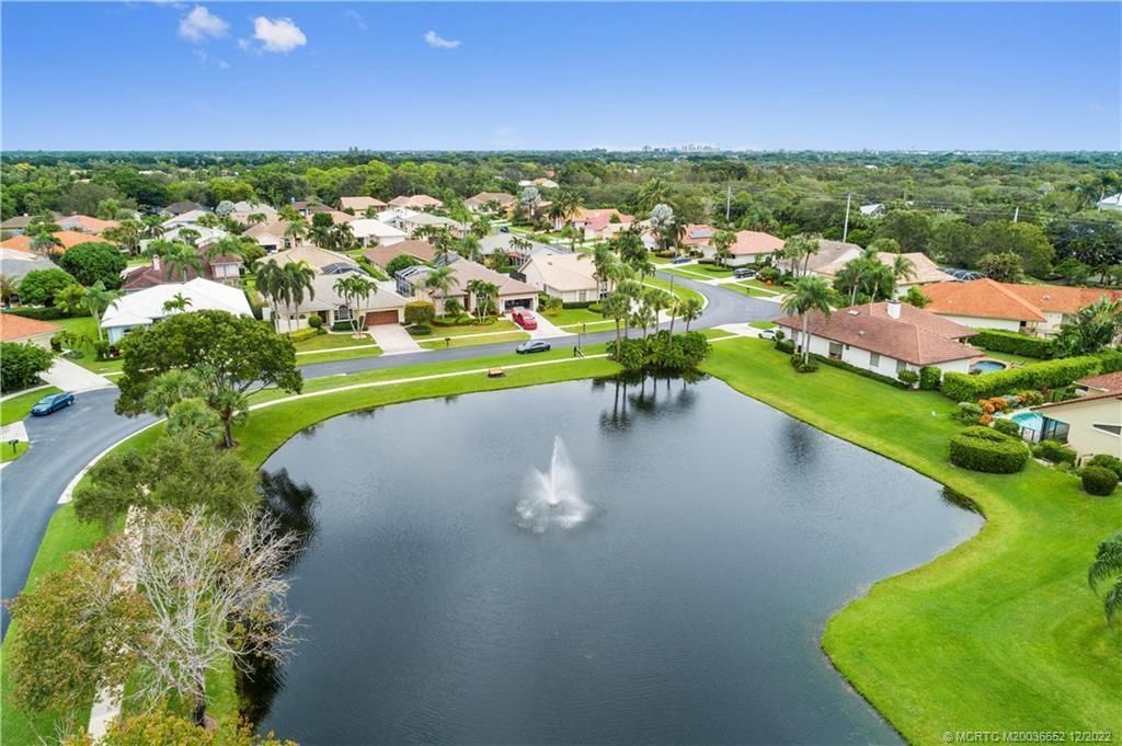 9140 Cypress Hollow Drive, Palm Beach Gardens, FL 33418 Photo