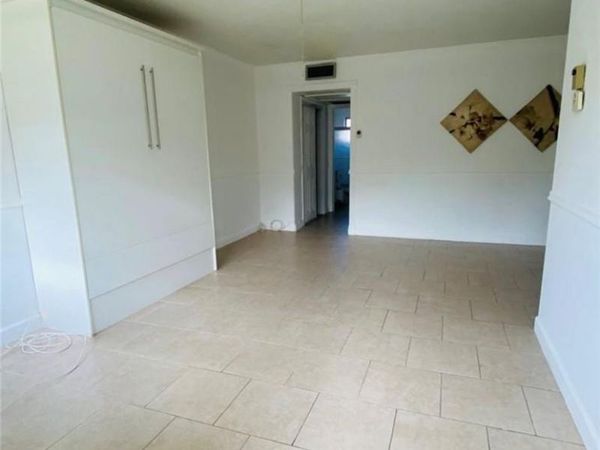 1450 ATLANTIC SHORES Boulevard, Unit 212, Hallandale Beach, FL 33009