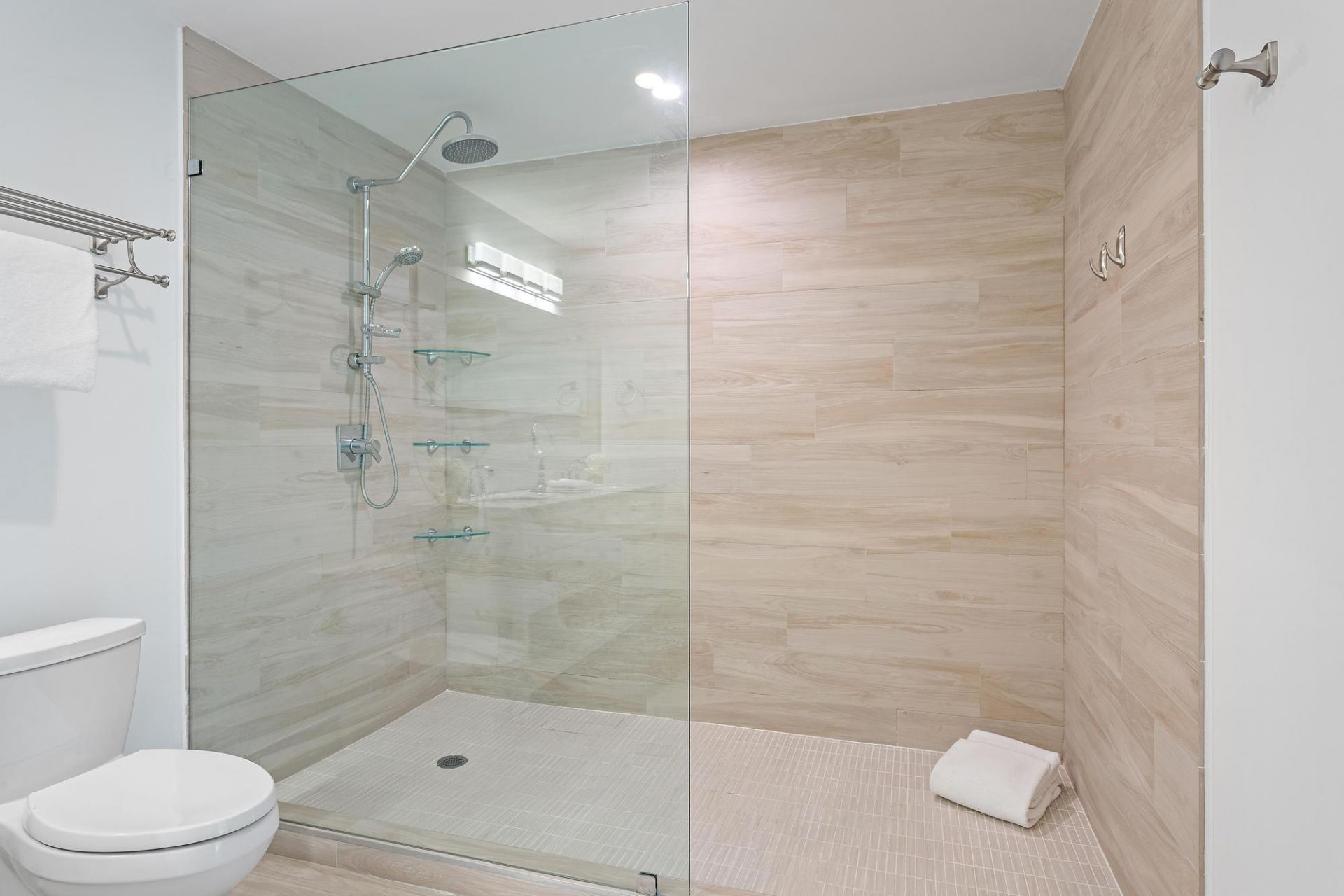 106 Inlet Way, Unit 105, Palm Beach Shores, FL 33404 Photo