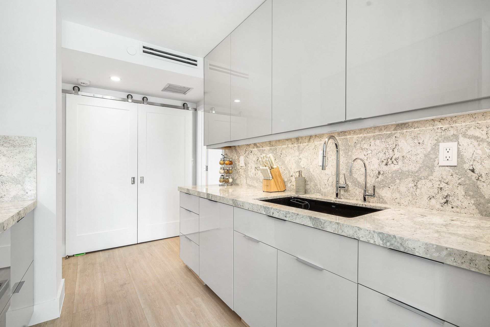 120 SE 5th Avenue, Unit 319, Boca Raton, FL 33432 Photo