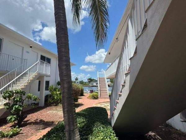 999 S RIVERSIDE Drive, Unit 101, Pompano Beach, FL 33062