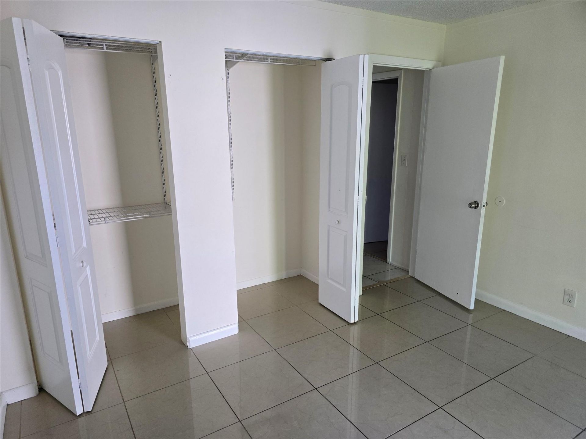 433 SW 61st Terrace, Margate, FL 33068 Photo