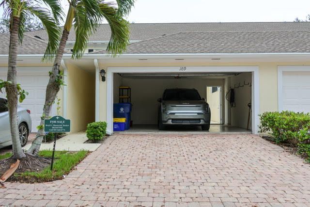 109 Ashley Court, Jupiter, FL 33458 Photo
