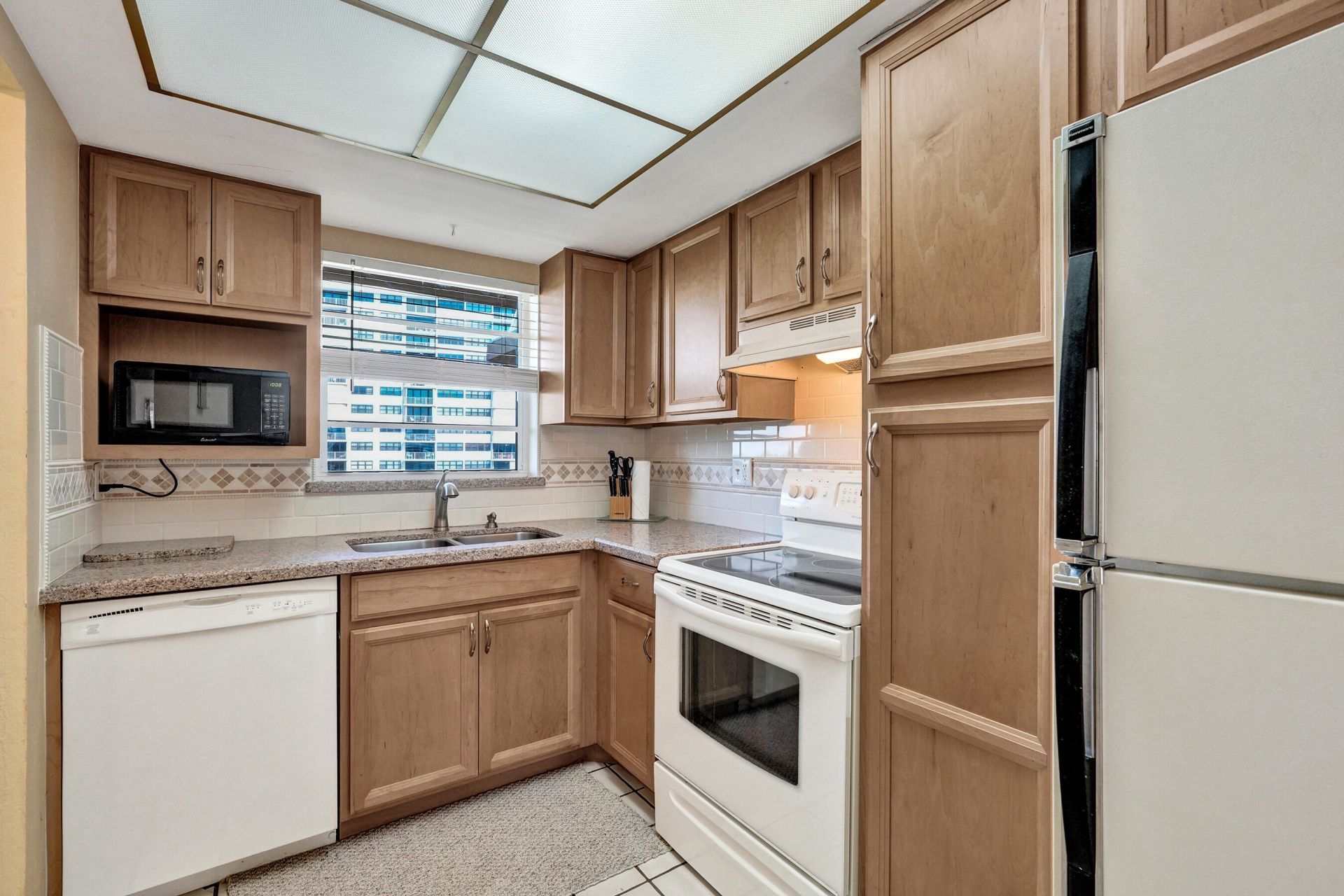 308 Golfview Road, Unit 406, North Palm Beach, FL 33408 Photo