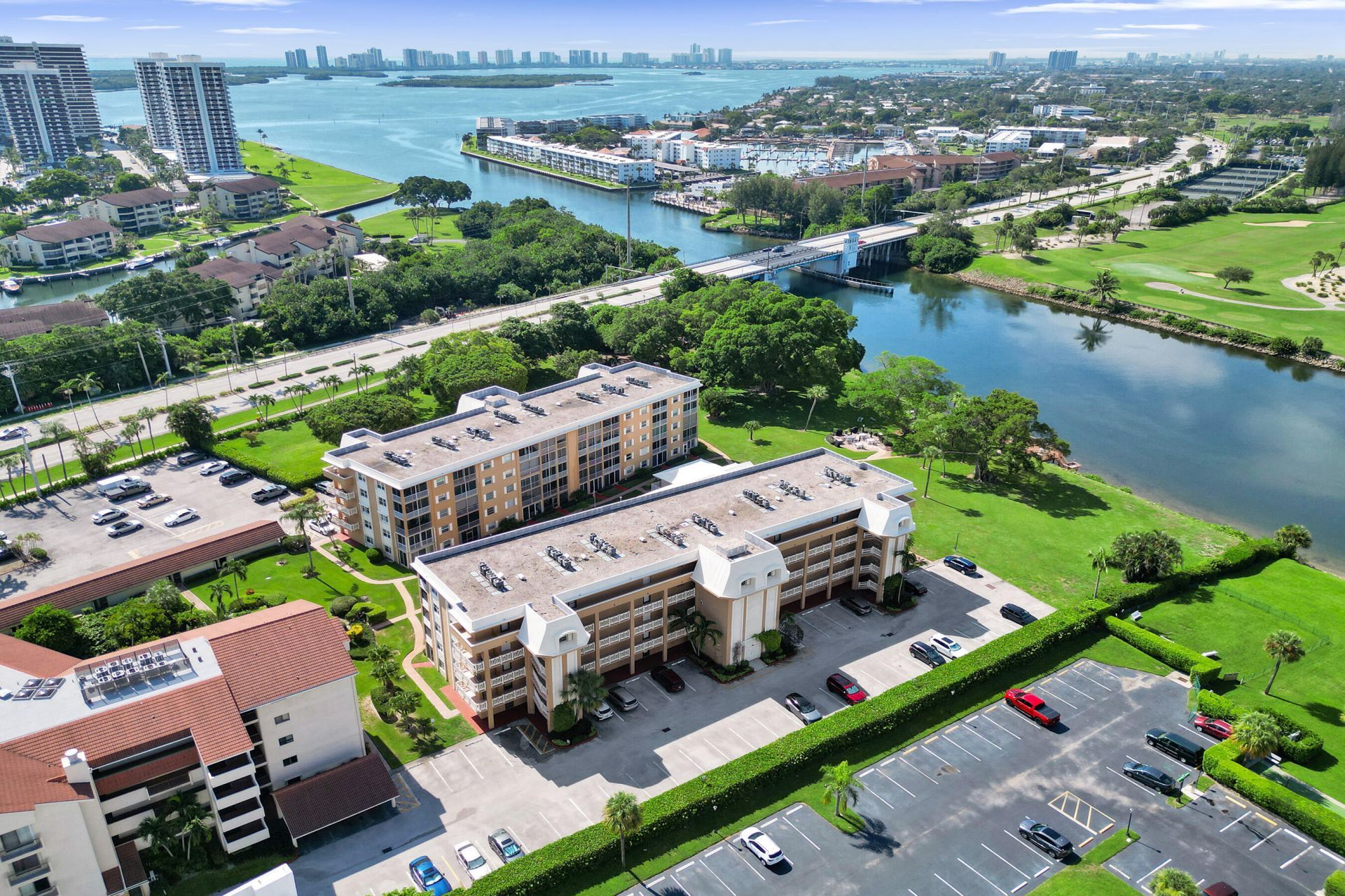 308 Golfview Road, Unit 406, North Palm Beach, FL 33408 Photo