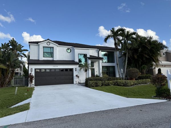 18254 SE FAIRVIEW Circle, Jupiter, FL 33469