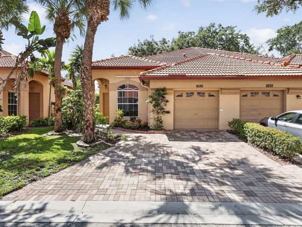 1020 Via Jardin, Riviera Beach, FL 33418