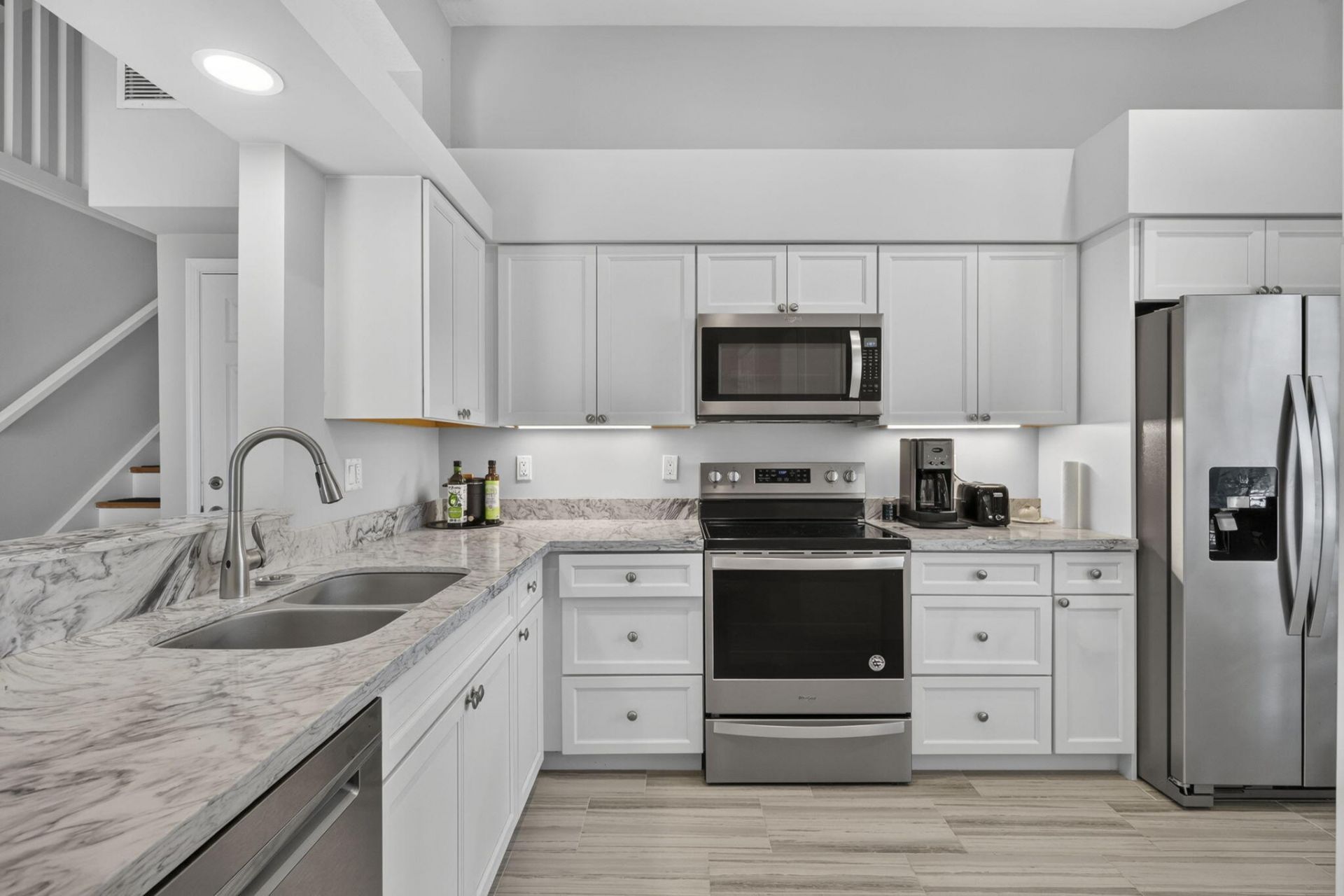 1020 Via Jardin, Riviera Beach, FL 33418 Photo