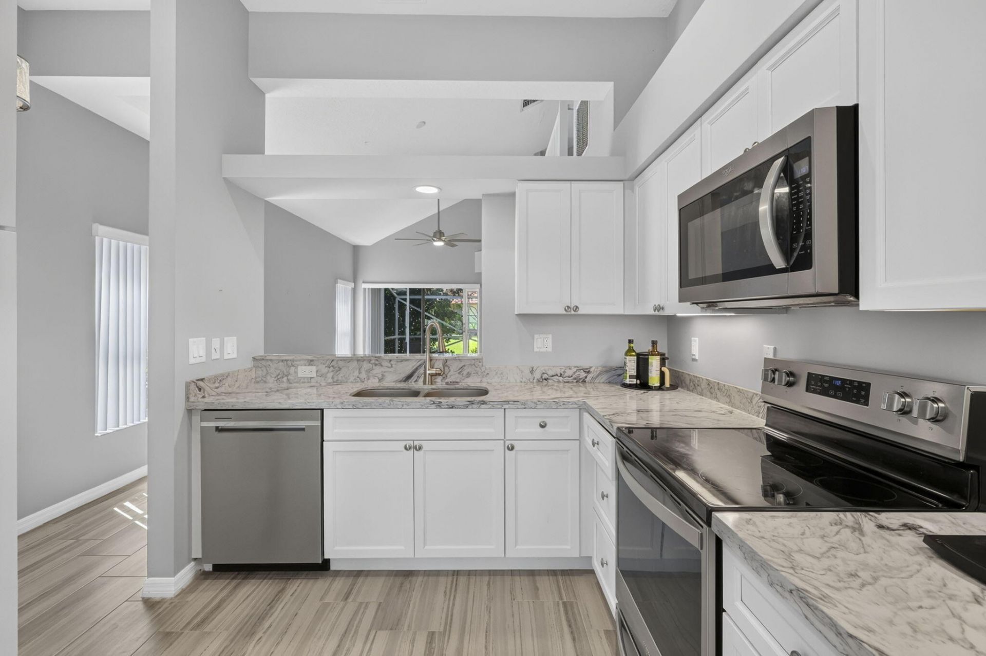 1020 Via Jardin, Riviera Beach, FL 33418 Photo