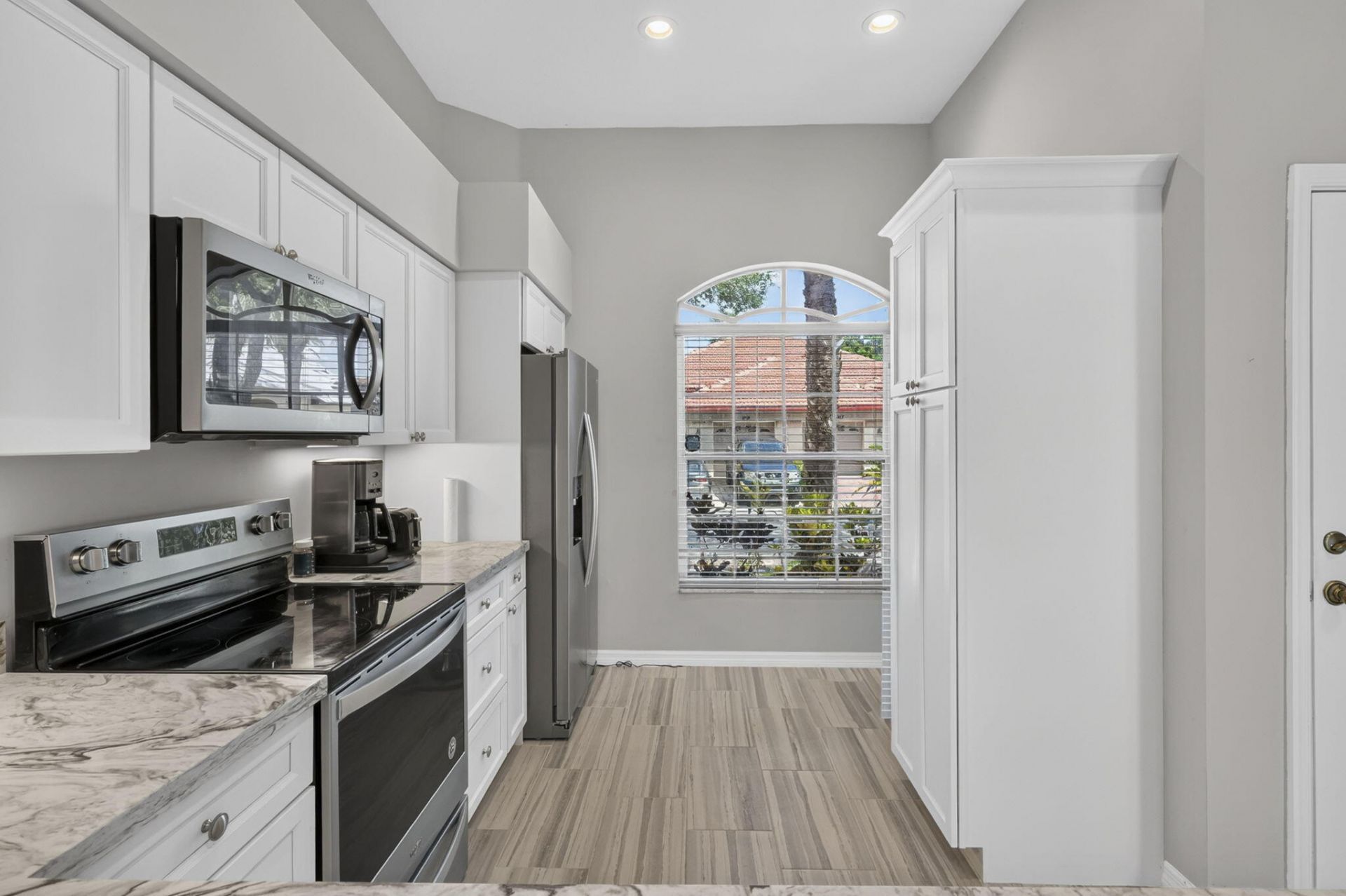 1020 Via Jardin, Riviera Beach, FL 33418 Photo