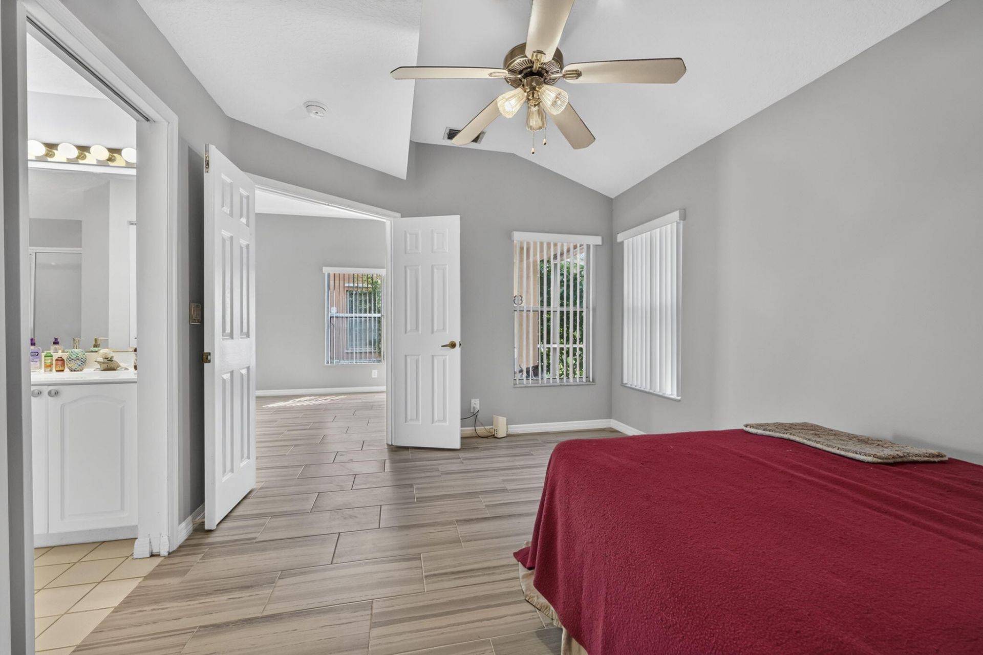 1020 Via Jardin, Riviera Beach, FL 33418 Photo