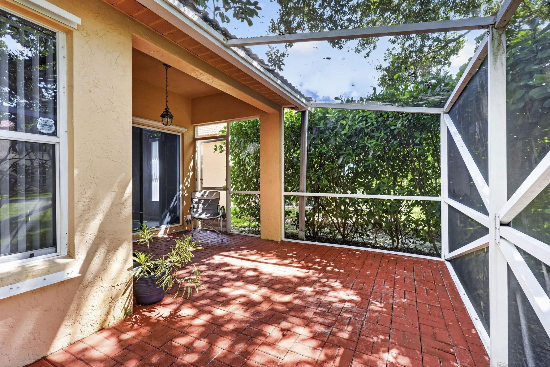 1020 Via Jardin, Riviera Beach, FL 33418 Photo