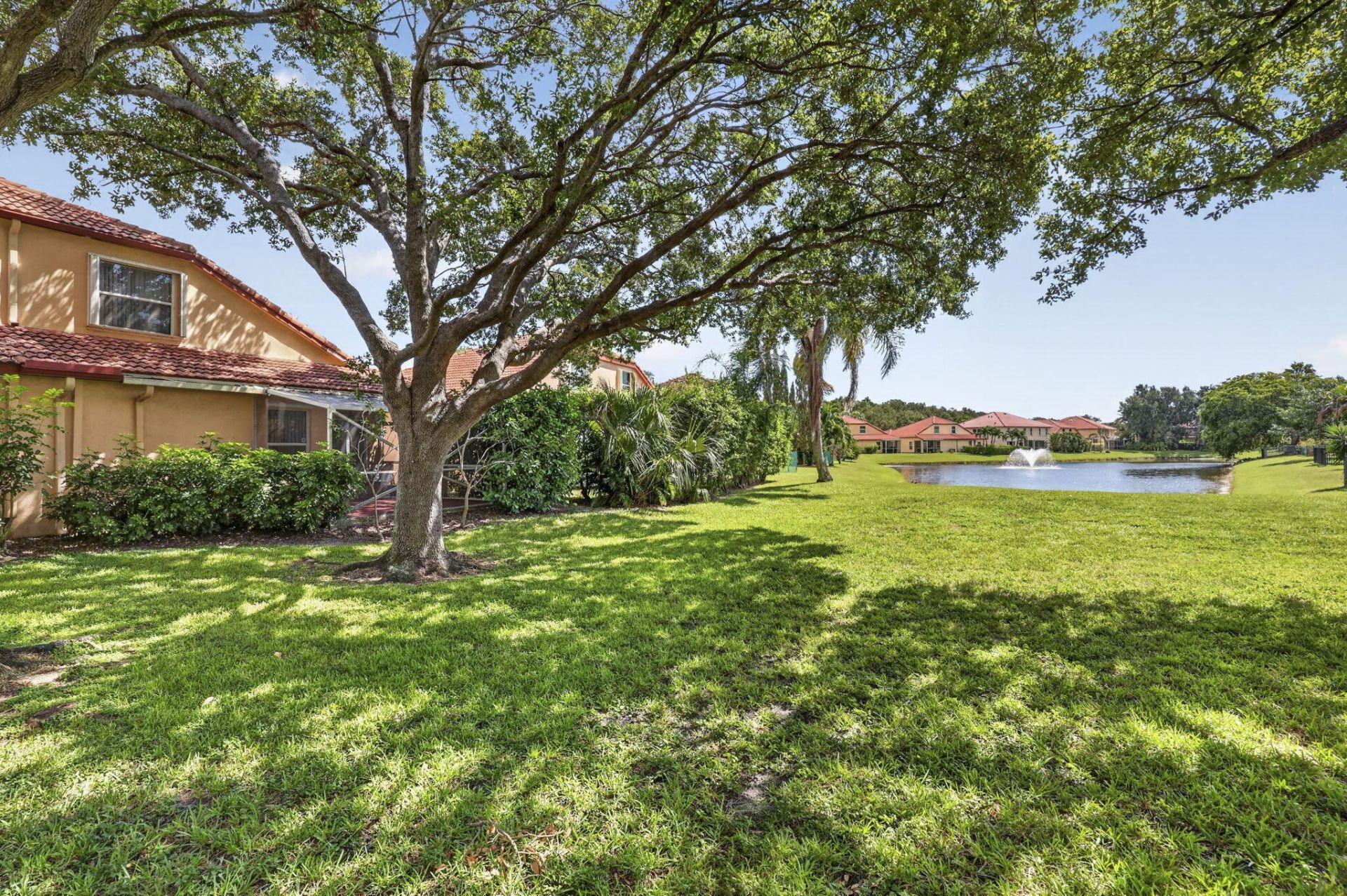 1020 Via Jardin, Riviera Beach, FL 33418 Photo