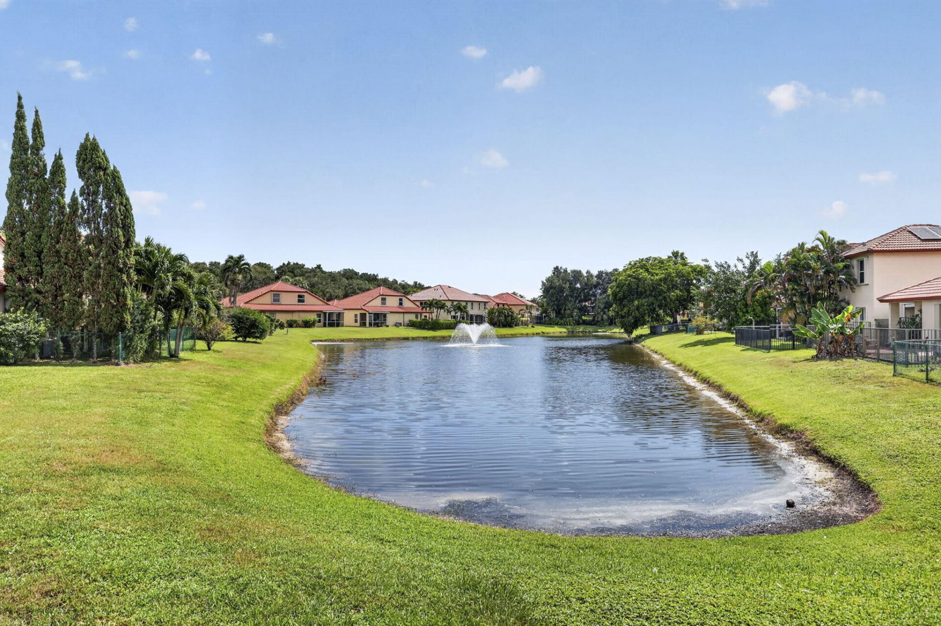1020 Via Jardin, Riviera Beach, FL 33418 Photo