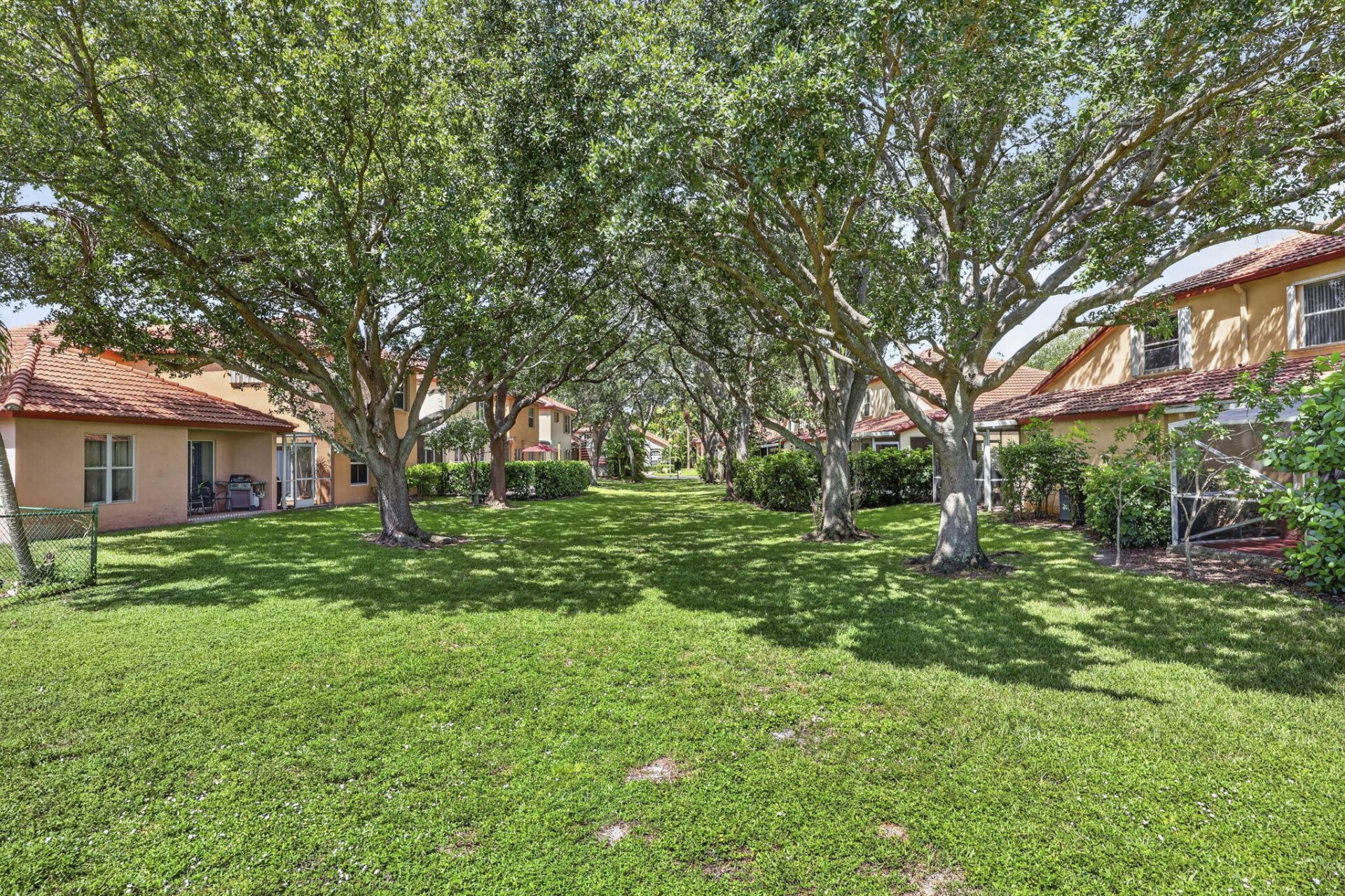 1020 Via Jardin, Riviera Beach, FL 33418 Photo