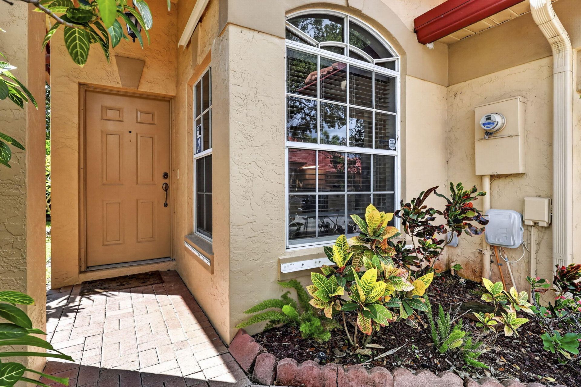 1020 Via Jardin, Riviera Beach, FL 33418 Photo